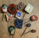 ac353 - lot of Warsaw Pact communist pins & badges