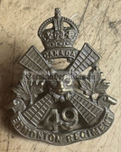 mp015 - original WW2 era Canadian Army cap badge with King's Crown - 49th Edmonton Regiment