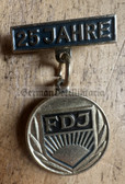gw312 - FDJ badge - c1971 25 years anniversary of the organisation
