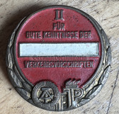 gw344 - Pionierorganisation Young Pioniers badge - c1950s award for traffic awareness
