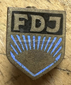 gw351 - FDJ Youth organisation - enamel membership badge