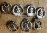 gw370 - Pionierorganisation Young Pioniers badge - collection of award badges - different years