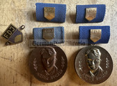gw357 - FDJ Youth Organisation - Artur Becker medal in bronze & gold and membership badge set