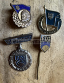 gw359 - FDJ Youth Organisation - lot of badges