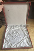 oo025 - large box for East German Meissen Porcelain table medal or plate