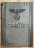 ac486 - original Wehrmacht Wehrpass - completed with photo