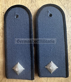 sbz001a - 1960s or early 1970s - UNTERASSISTENT - Zollverwaltung Zoll - Customs Service - pair of shoulder boards