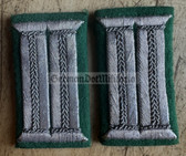 mp022 - older pair of Bundeswehr West German Army officer bullion collar tabs