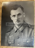 ac686 - large size Heer studio portrait photo with wounded badge - 9 1/4" x 6 7/8"