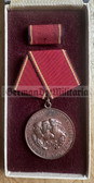 om117 - c1960s old type NVA Verdienstmedaille - Medal of Merit in old box