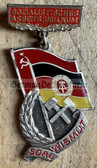 ac837 - East German Badge - SDAG Wismut - Soviet-German Uranium Mines - Socialist Worker award in silver