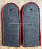 sblar001a - 5 - early 1960s - SOLDAT - Artillerie - Artillery - pair of shoulder boards