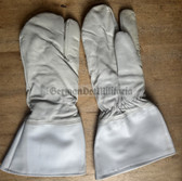 gw055 - East German VP Volkspolizei VoPo traffic police MZ Simson motorbike biker rider white leather gloves