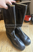 gw101 - original pair of NVA, Grenztruppen, Volkspolizei, Stasi/MfS smooth leather parade boots for career soldiers & officers - Size NVA 27/EU 40.5/UK 7/US 8 - not matching