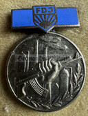 gw127 - c1961 FDJ Medal for commitments for the defence of the fatherland in box