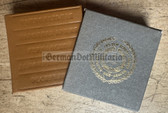 ad099 - c1980s miniature book - Nationale Volksarmee NVA Armed Forces - Russian language edition