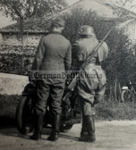ad342 - c1940 Wehrmacht Feldgendarmerie Kettenhund military police photo in France
