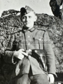 wpc095 - Wehrmacht soldier with large Luger pistol holster photo