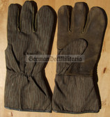oo052 - original NVA Strichtarn - heavy duty outdoor work gloves - different sizes available