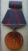 om974 - 2 - FÜR VERDIENSTE IN DER RESERVISTENARBEIT in bronze - scarce and unusual NVA medal