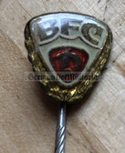 oa056 - BFC Dynamo gold honour membership pin - Stasi Club Berlin football