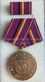 om926 - ZV ZIVILVERTEIDIGUNG - Verdienstmedaille achievement medal in gold - East German Civil Defence