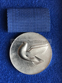 om445 - Verdienstmedaille des Friedensrates der DDR - Medal of Merit of the Peace Council of the GDR