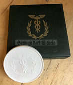oo033 - East German Zoll Zollverwaltung Customs Service Meissen porcelain cased table medal