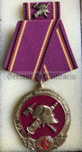 om977 - FUER HERVORRAGENDE LEISTUNGEN IM BRANDSCHUTZ DER DDR - highest East German Fire Fighter Medal