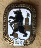 om469 - c1950's dated NAW Berlin Nationales Aufbauwerk enamel gold honour badge for 300hrs worked