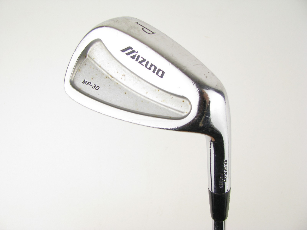 mizuno mp30