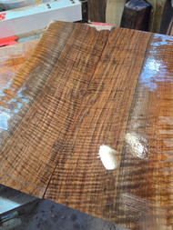 bastogne curly walnut bookmatch 2.5.25.001