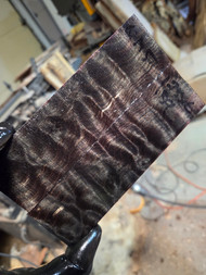 Quilted Maple  stabilized scales black 1.20.26.005