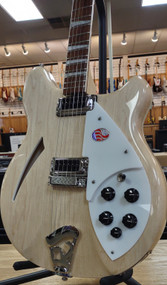 Rickenbacker 360 Mapleglo w/case