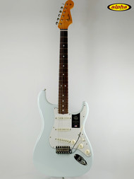 Fender American Vintage II 1965 Stratocaster®, Round-Lam Rosewood Fingerboard, Sonic Blue