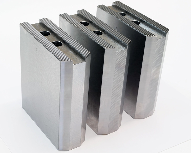 MJCB210-5S 1 Set of Steel Pointed Jaws 1.5mm x 60° Serrated for 10