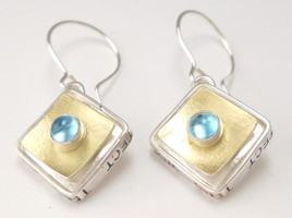 PROTECT BOX SQUARE EARRING with 18KT GOLD