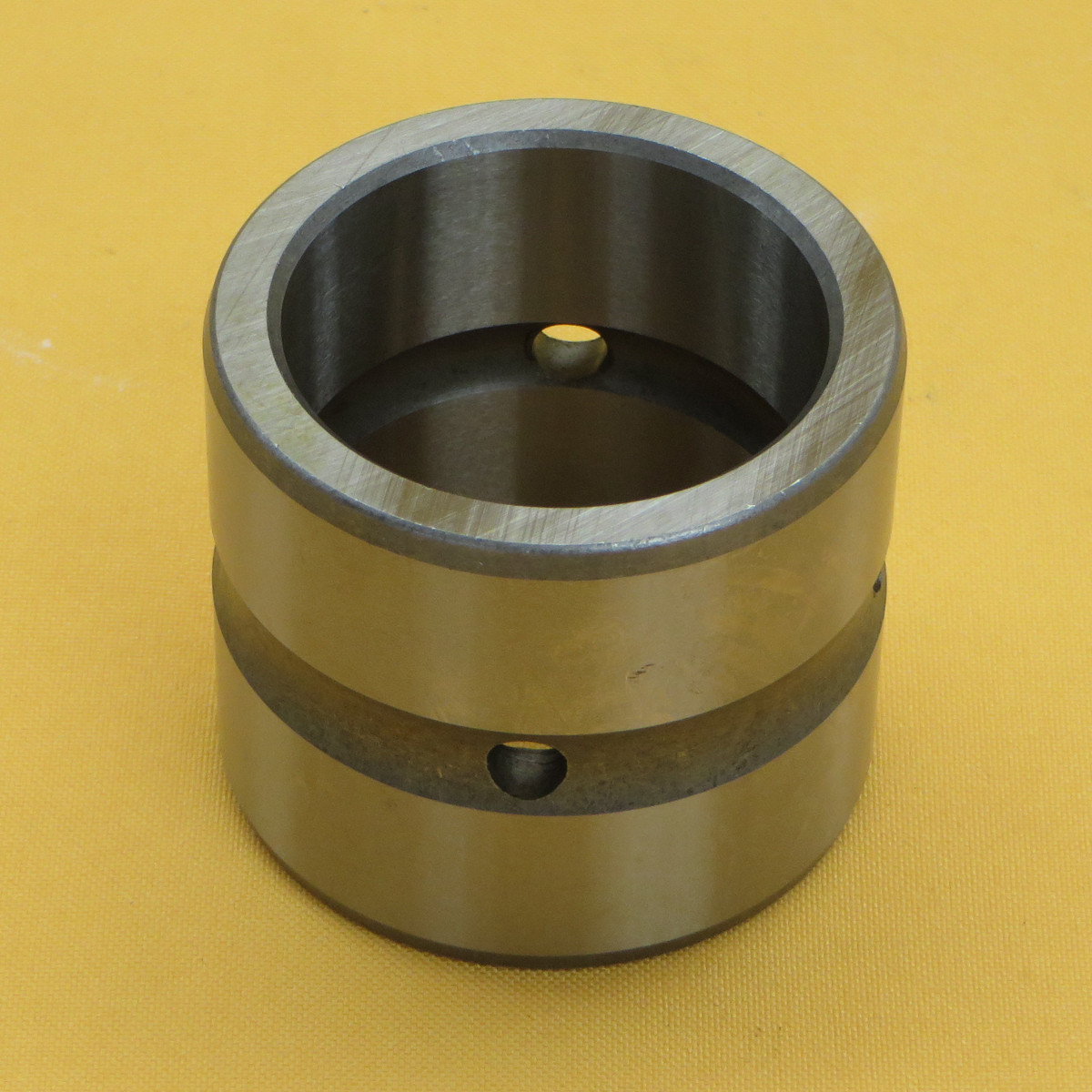 1293528 Bearing Sleeve AMT Equipment Parts Equipment Replacement Parts