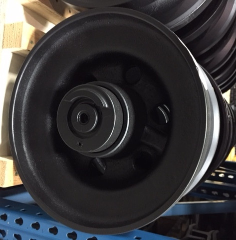 At John Deere 325g Idler Amt Equipment Parts Equipment Replacement Parts