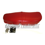Lambretta Repro/Copy GIULIARI RED DUAL SEAT & CATCH & FIXINGS for all s1, s2 & s3 & GP Scooters