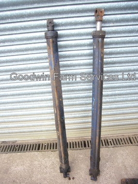 Pair of Double Acting Rams - UP153