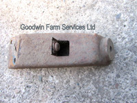 Lower Headlamp Bracket (Ford) USED - UP222