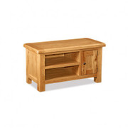 An extensive collection of hand crafted rustic oak furniture. This range has all the attributes of classic oak furniture, including : extra think tops, generous proportions and antique hardware. This collection exudes the warmth and quality that only solid wood furniture can offer.