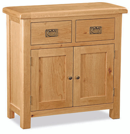 An extensive collection of hand crafted rustic oak furniture. This range has all the attributes of classic oak furniture, including : extra think tops, generous proportions and antique hardware. This collection exudes the warmth and quality that only solid wood furniture can offer.