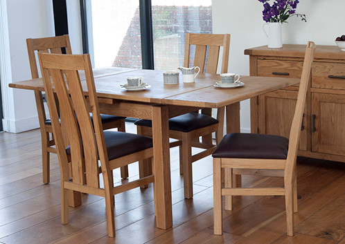 Solid Oak & Oak Veneer.