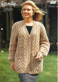 Vintage Ladies V-Neck Aran Cardigan 