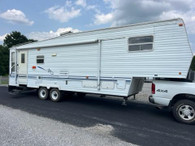 2000 Starcraft 5th Wheel 30ft Camper