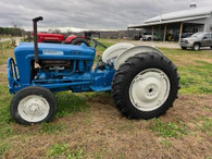 Ford Tractor 2000