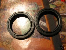 SUZUKI TITAN, RE5, GT550, GT750 FORK SEALS