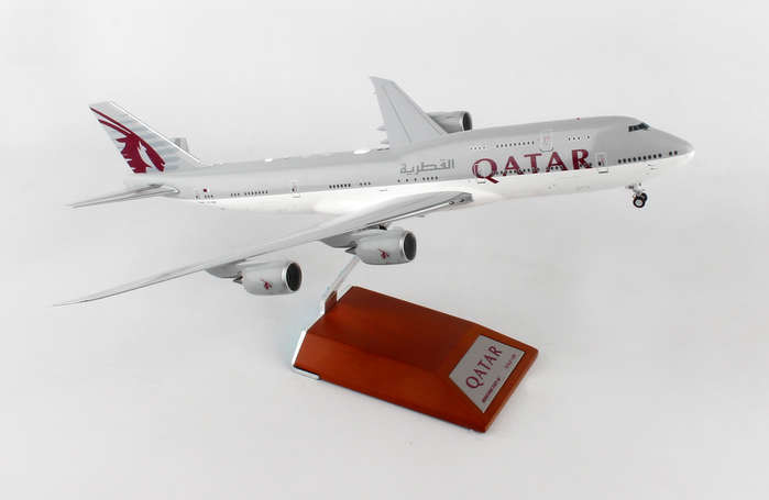 驚きの値段 JC2XX2490 W:Stand REG#A7-Hhe 1:200 747-8bbj Qatar Jcwings 航空機・ヘリコプター